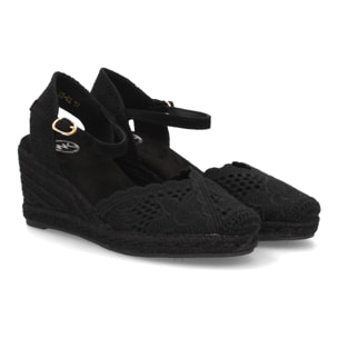 Alpargata valenciana cuña con adornos calados para mujer