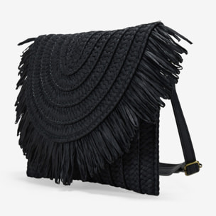 Bolso de mano negro con solapa y flecos