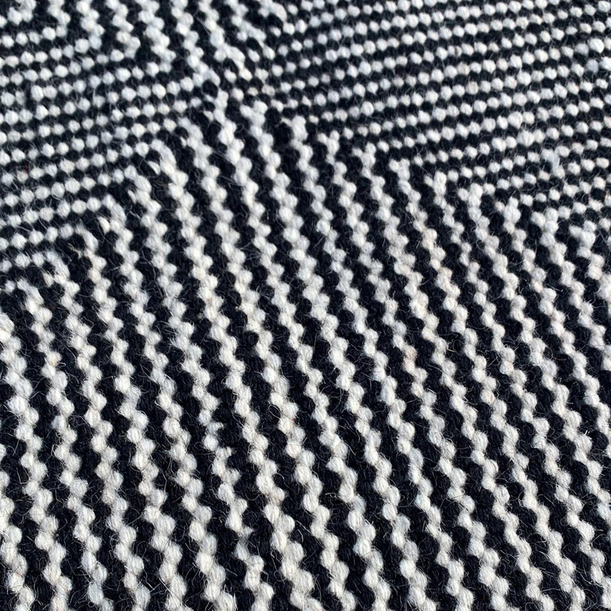 Tapis kilim fait à la main en laine motif géométrique NOMA