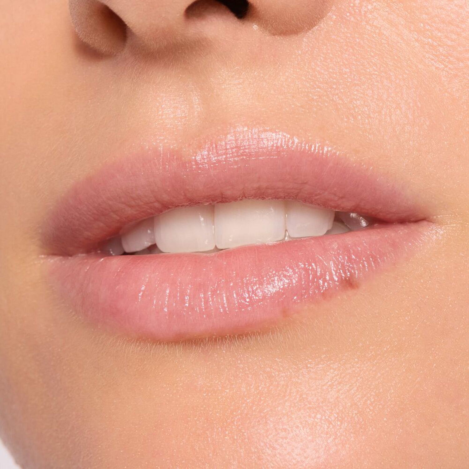 Care In Colours Lip Balm - Baume à Lèvres Fini Brillant Naturel
