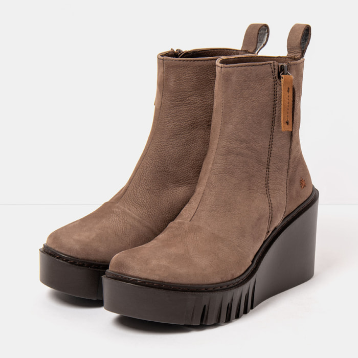 Botines con tacón 2091 NOBUCK BROWN/ CATANIA color Brown