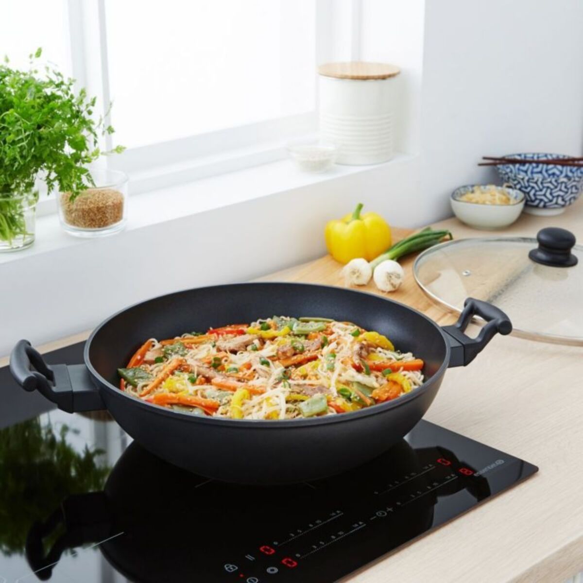 Wok ESSENTIELB Aluminium forgé Noir diam32cm