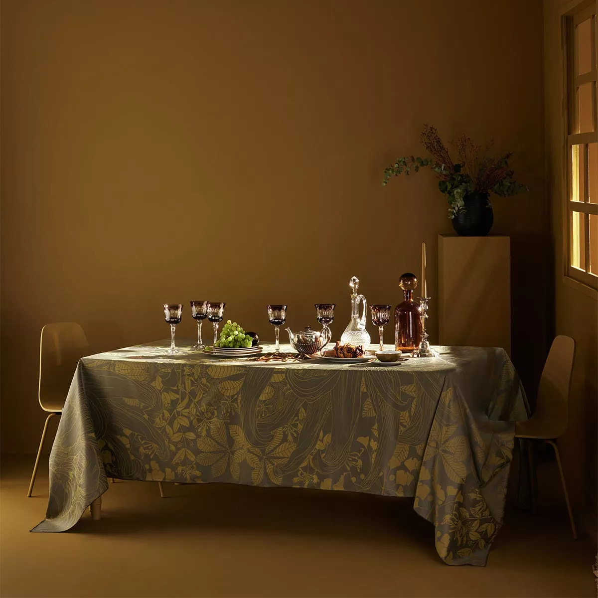 Chemin de table pur coton anti tache motif jacquard Super nature or pale