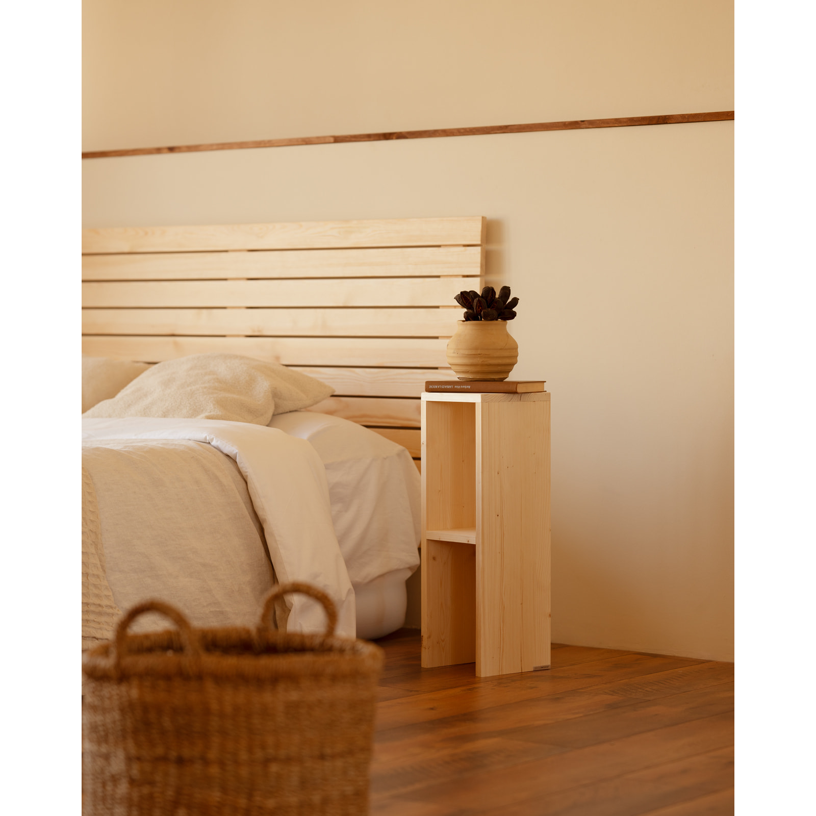 Cabecero de madera maciza en tono natural de varias medidas