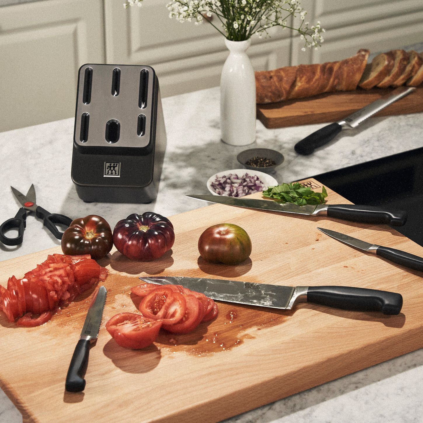 Bloc de couteaux avec technologie KiS,+ 7 pcs, **** FOUR STAR