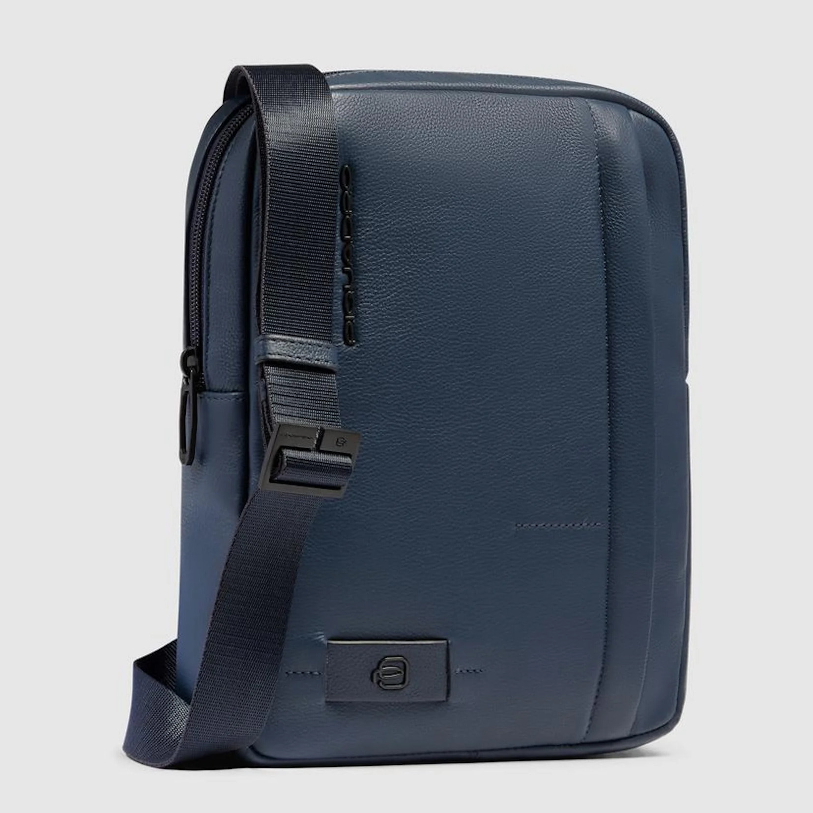 Piquadro Borsello in pelle porta iPad®, schermato con protezione RFID