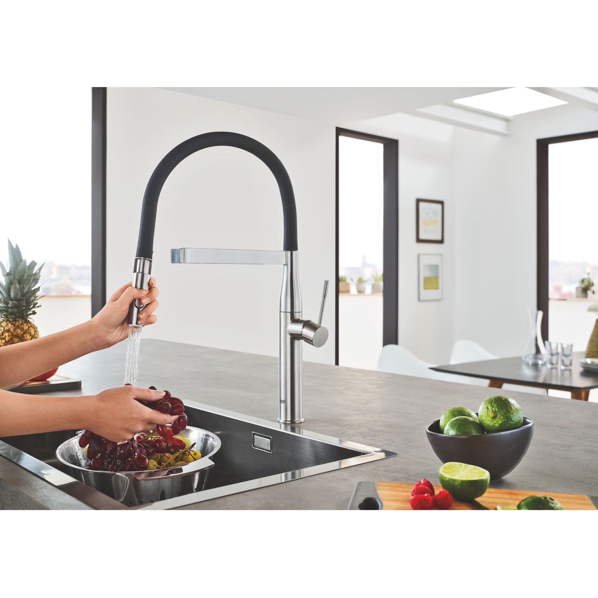 Mitigeur monocommande Evier Essence avec douchette en métal, finition Supersteel