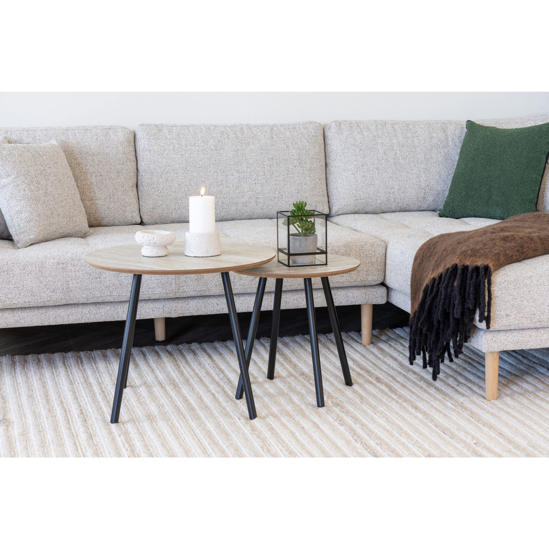Tavolino da Caffè Aalst Effetto Travertino con Gambe Nere — Ø55×45 cm