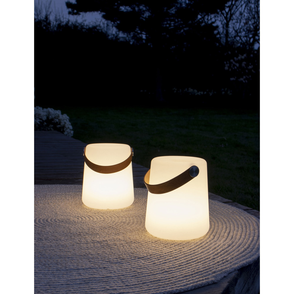 Bristol — Lampada LED ricaricabile da esterno con tracolla, bianca, IP44