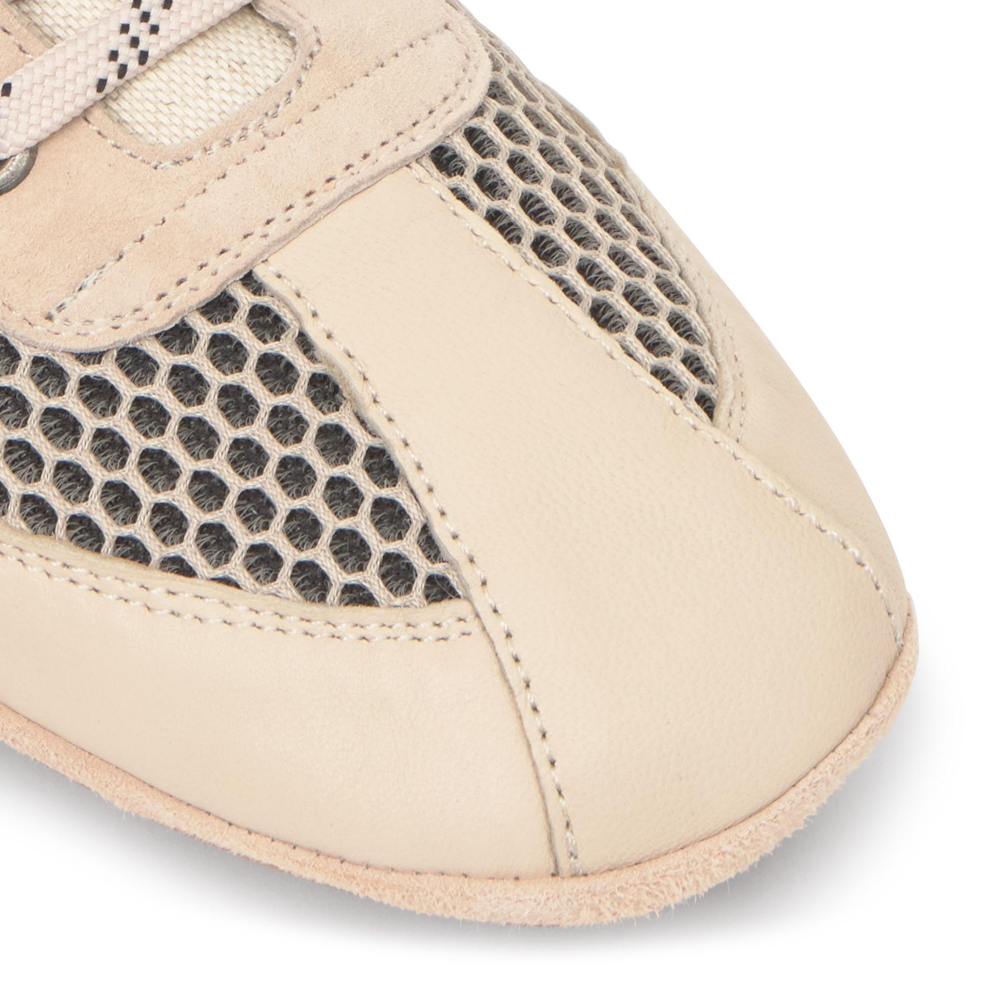 Sneaker Luisa en napa y ante con cierre de cordones