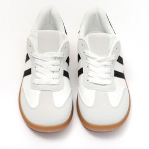 Sneakers in simil pelle scamosciata