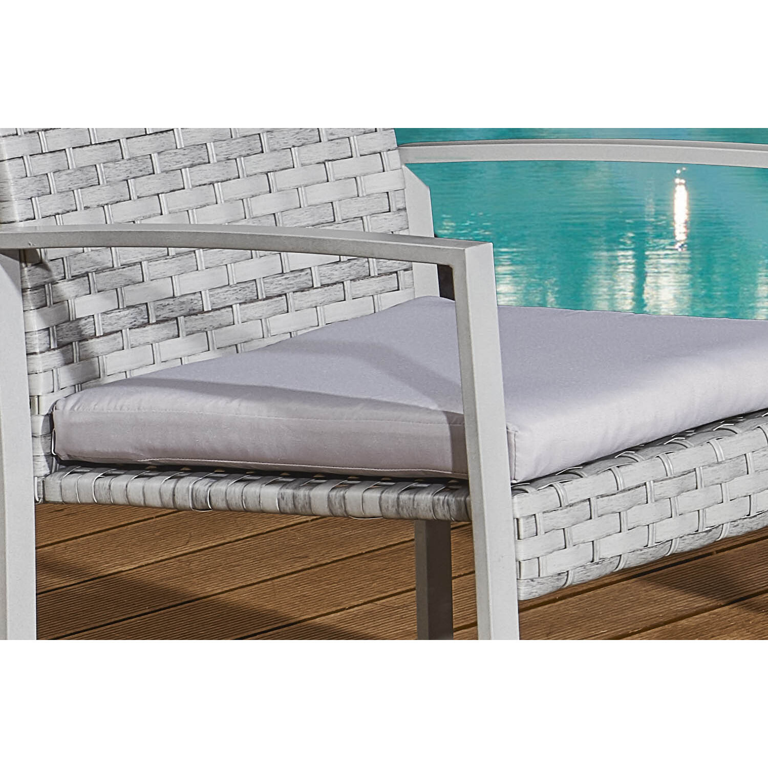 Salon de jardin bas résine tressée 4 places TINA