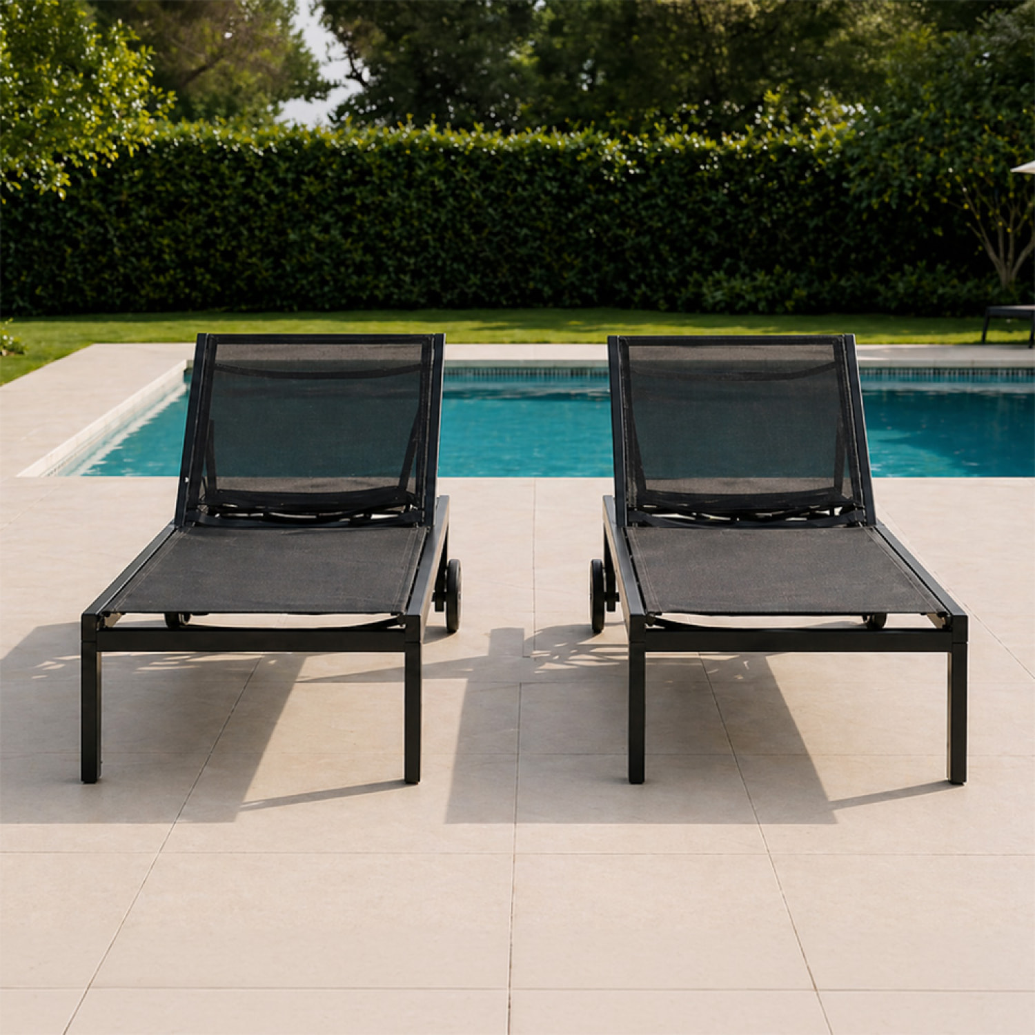 Lot de 2 bains de soleil inclinables noir avec roues en aluminium CARA
