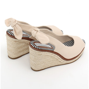 Sandali in tessuto con zeppa