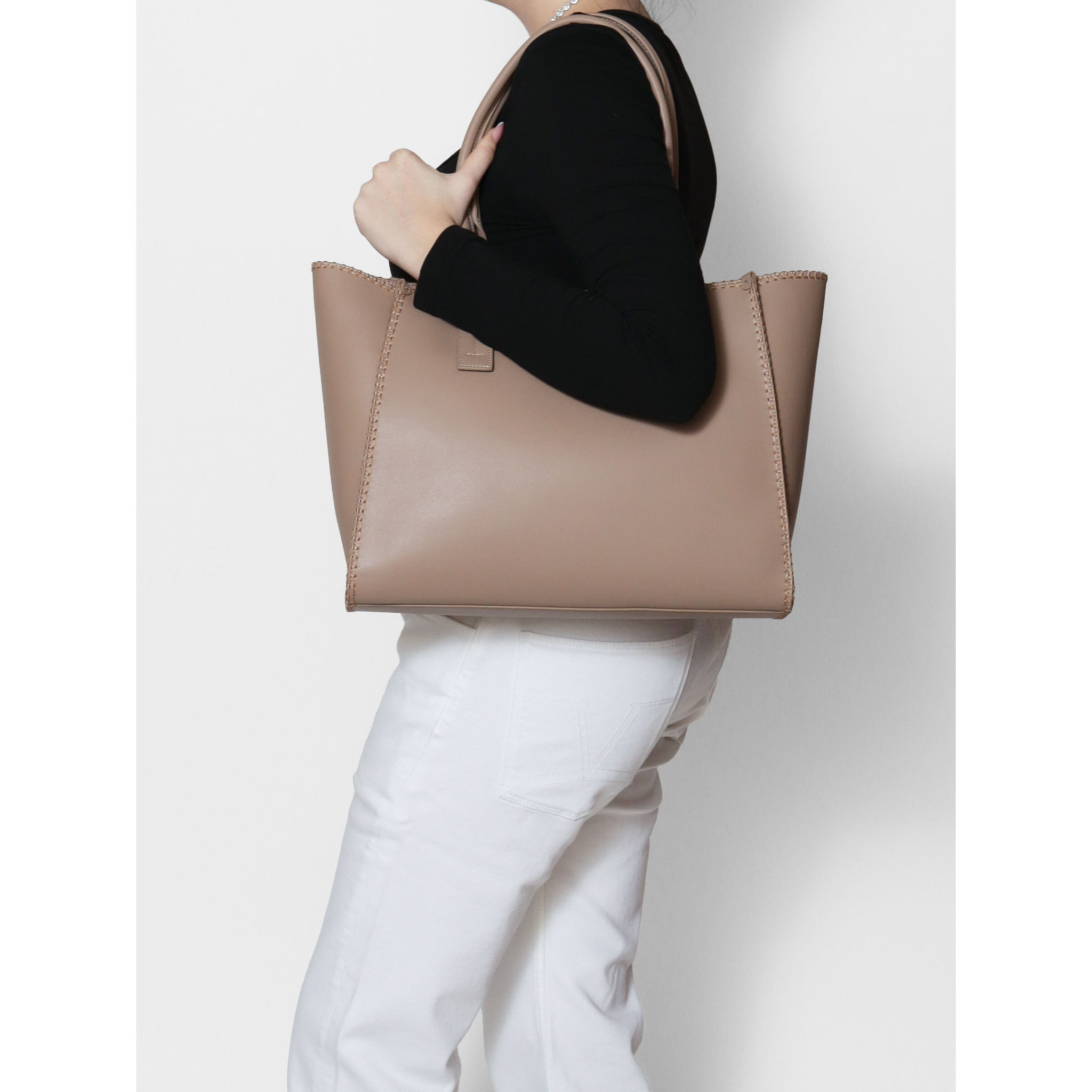 Borsa a spalla da donna 100% recycled leather 100% recycled leather 40x28x12 cm