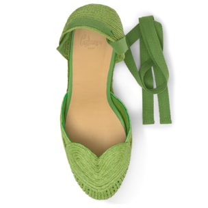 Alpargata Cacia cuña de yute tintada en rafia trenzada con forma de corazón