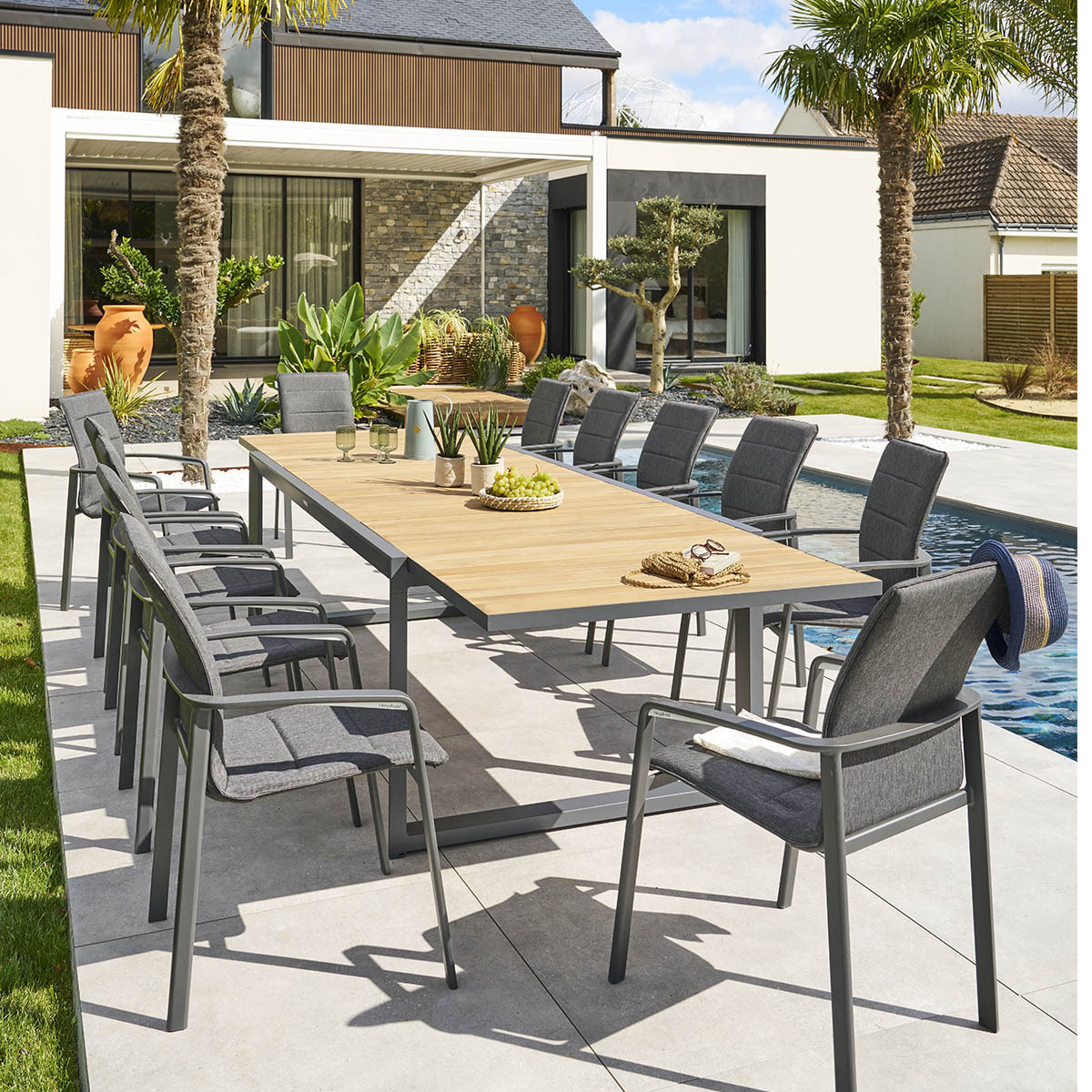 Table de jardin extensible Corvo Acacia & Graphite