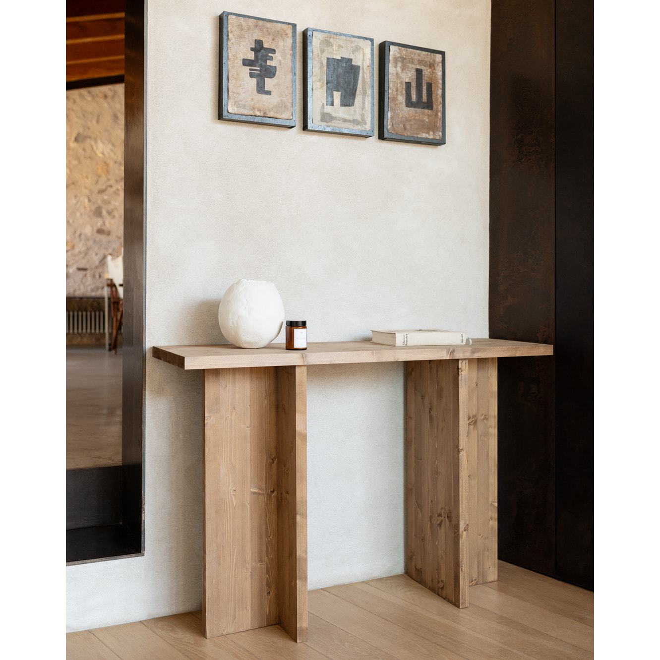 Consola de madera maciza en tono roble oscuro de 120x80cm Alto: 35 Largo: 120 Ancho: 80