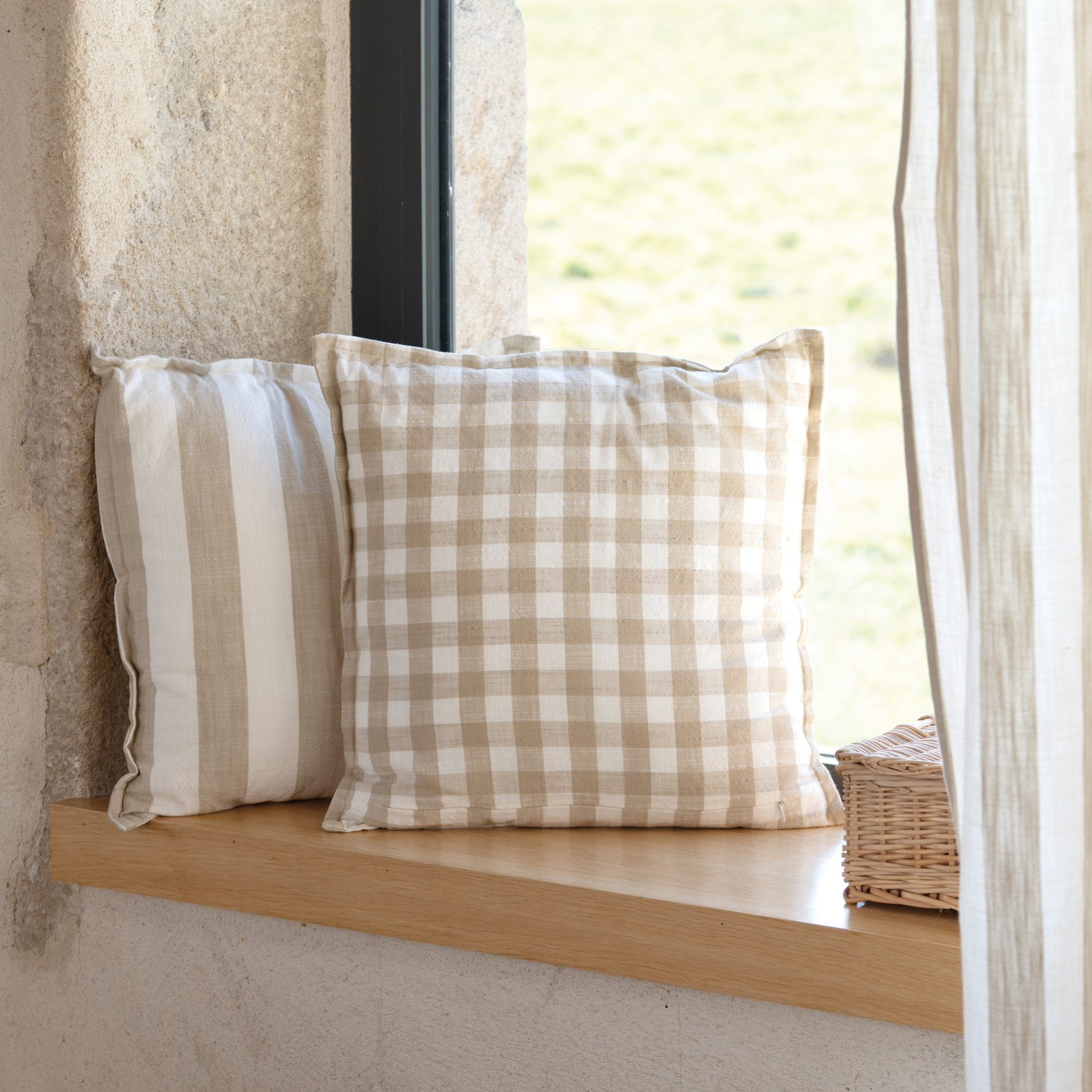 Housse de coussin recto-verso 100% coton rayures et vichy LOURMARIN - Beige