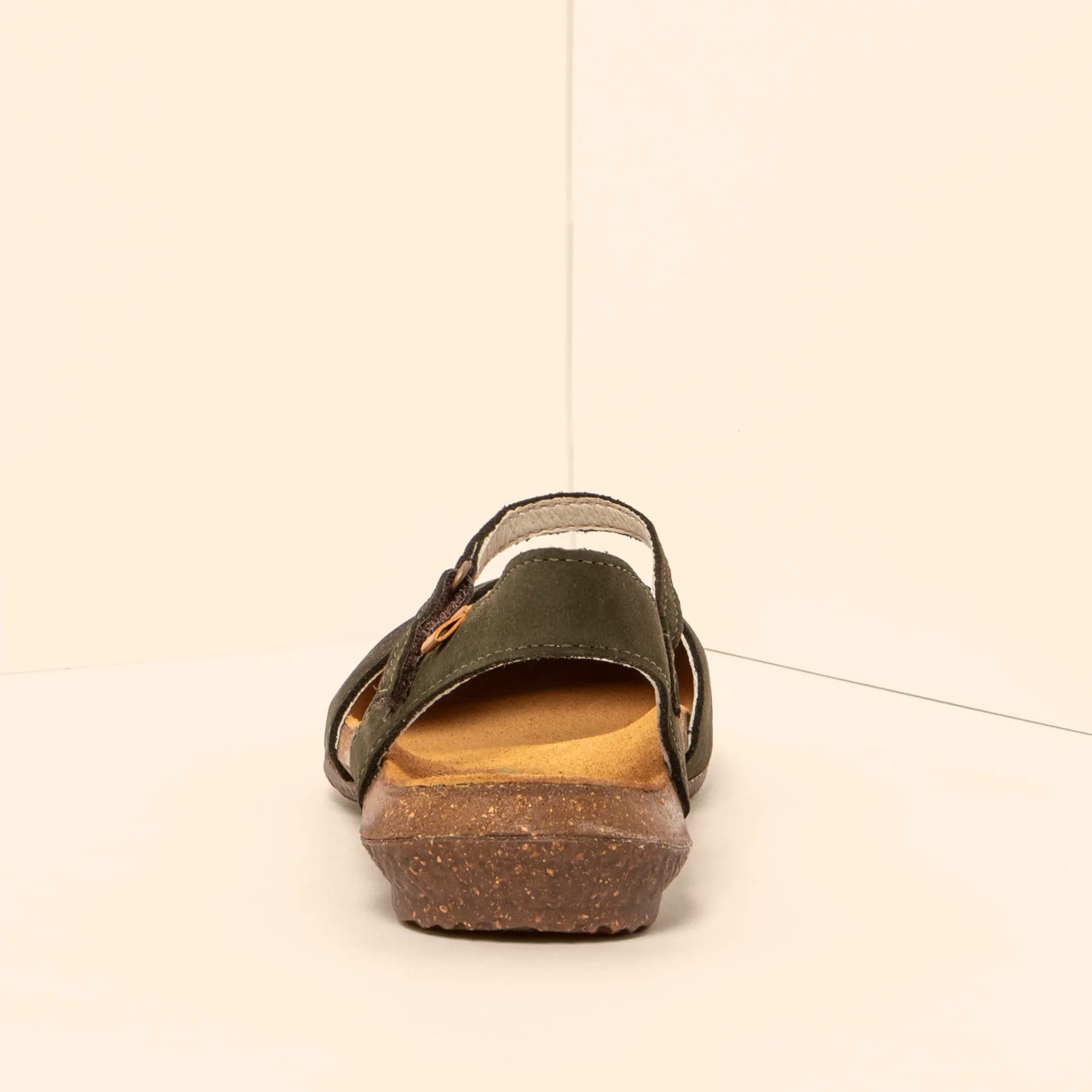 Sandalias N412 NOBUCK LAVADO KAKI / WAKATAUA color Kaki