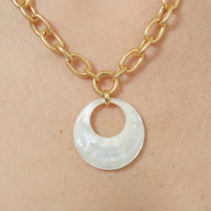 Collar de Madreperla Blanca acabado en oro amarillo de 18k