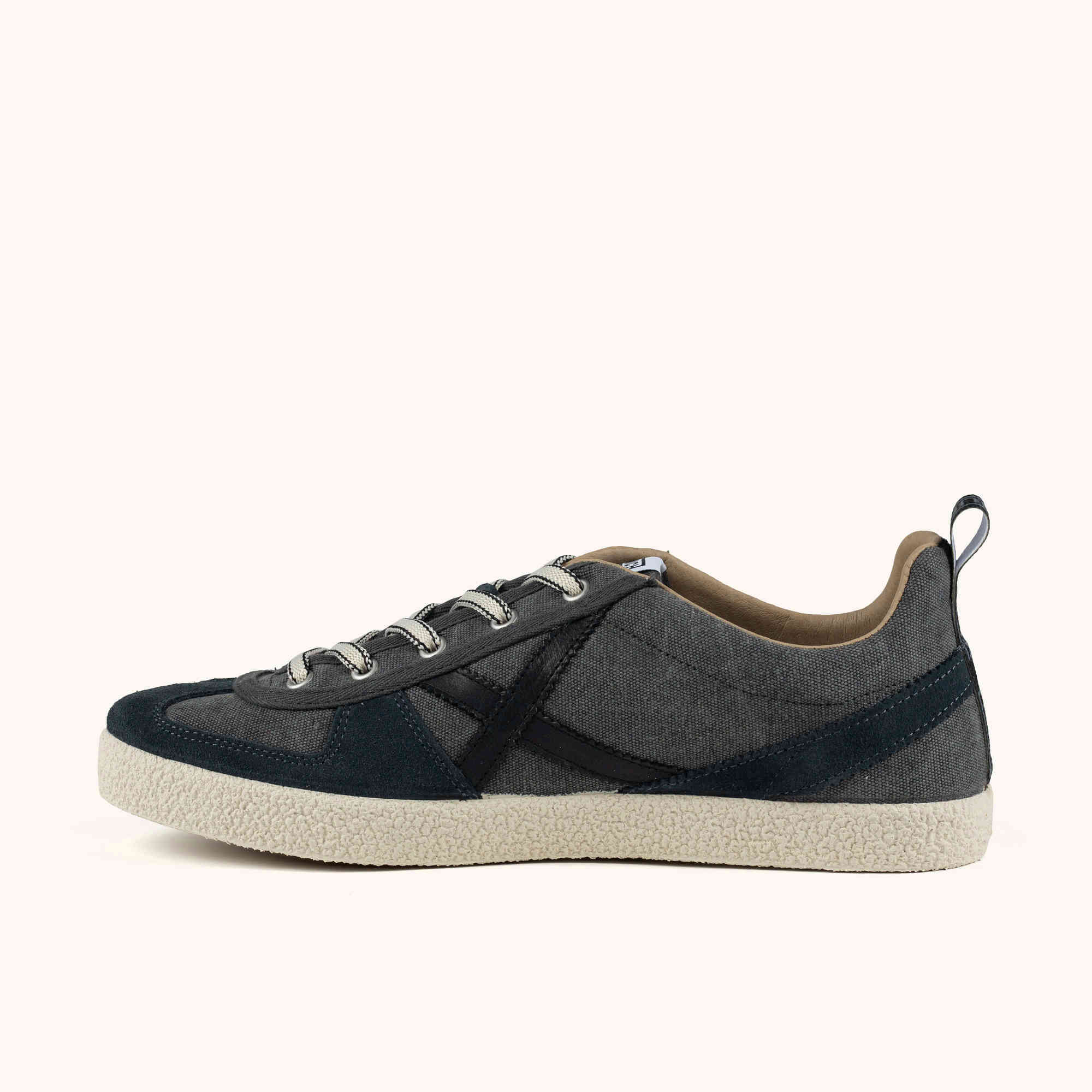MUNICH VOLATA 112 Sneakers de Lona Estilo Urbano Antracita