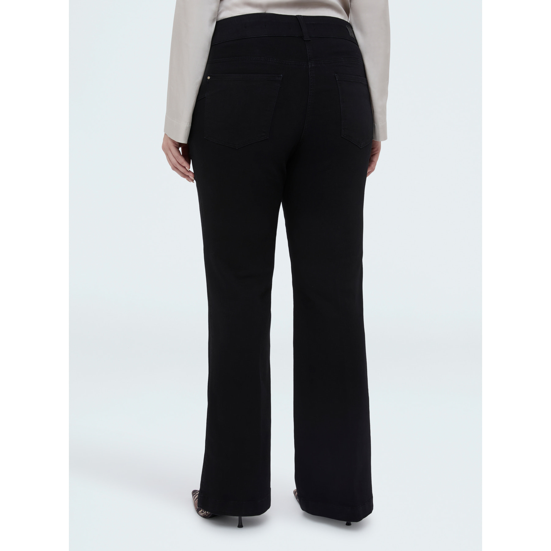 Fiorella Rubino - Jeans Flare lavado black - Negro