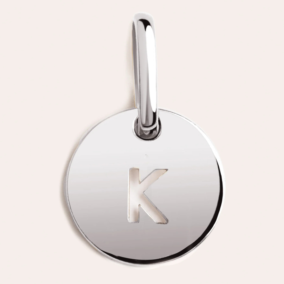 Charm Mini Medallion Letter in Argento