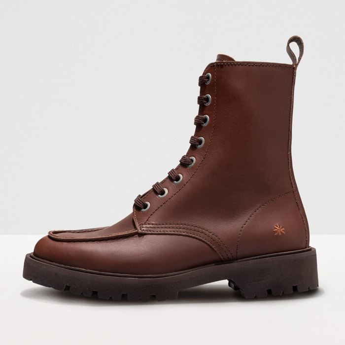 Botines 1682 GRASS WAXED BROWN/ GRAZ color Brown