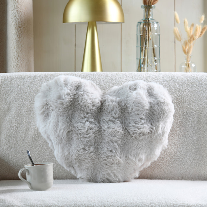 Coussin décoratif cœur imitation fourrure - Ecru