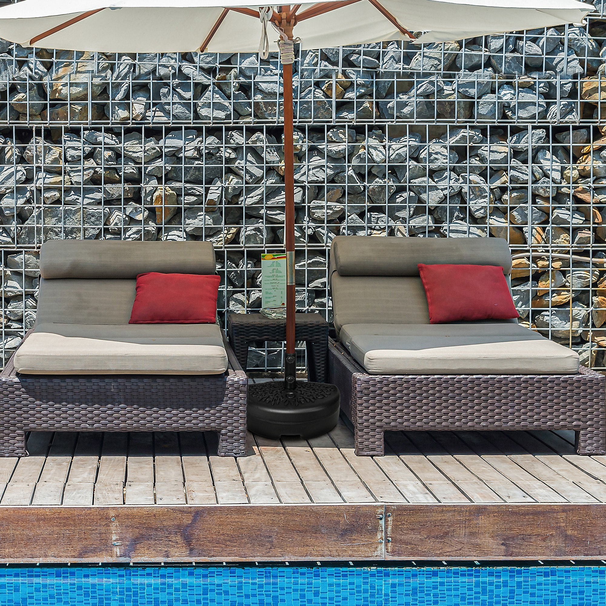 Pied de parasol demi-round à remplir avec 18 kg d'eau / 21 kg de sable - pour mât de Ø 38-48 mm - 50 x 31 x 38cm - noir