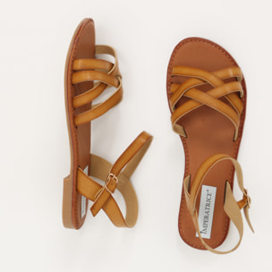 Sandali bassi in simil pelle con fasce incrociate