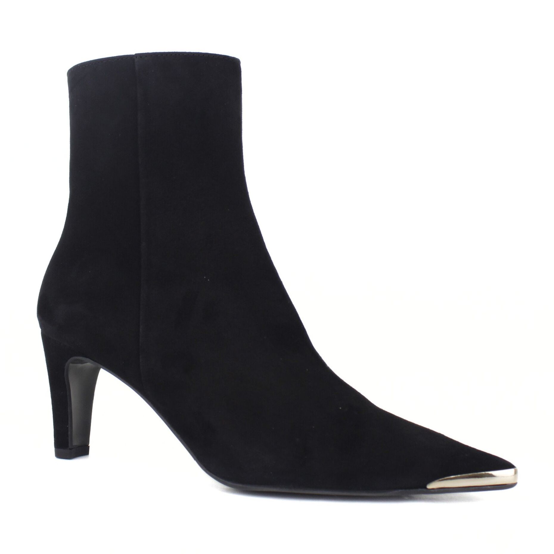 Botin en negro.Tacón de 6 cm