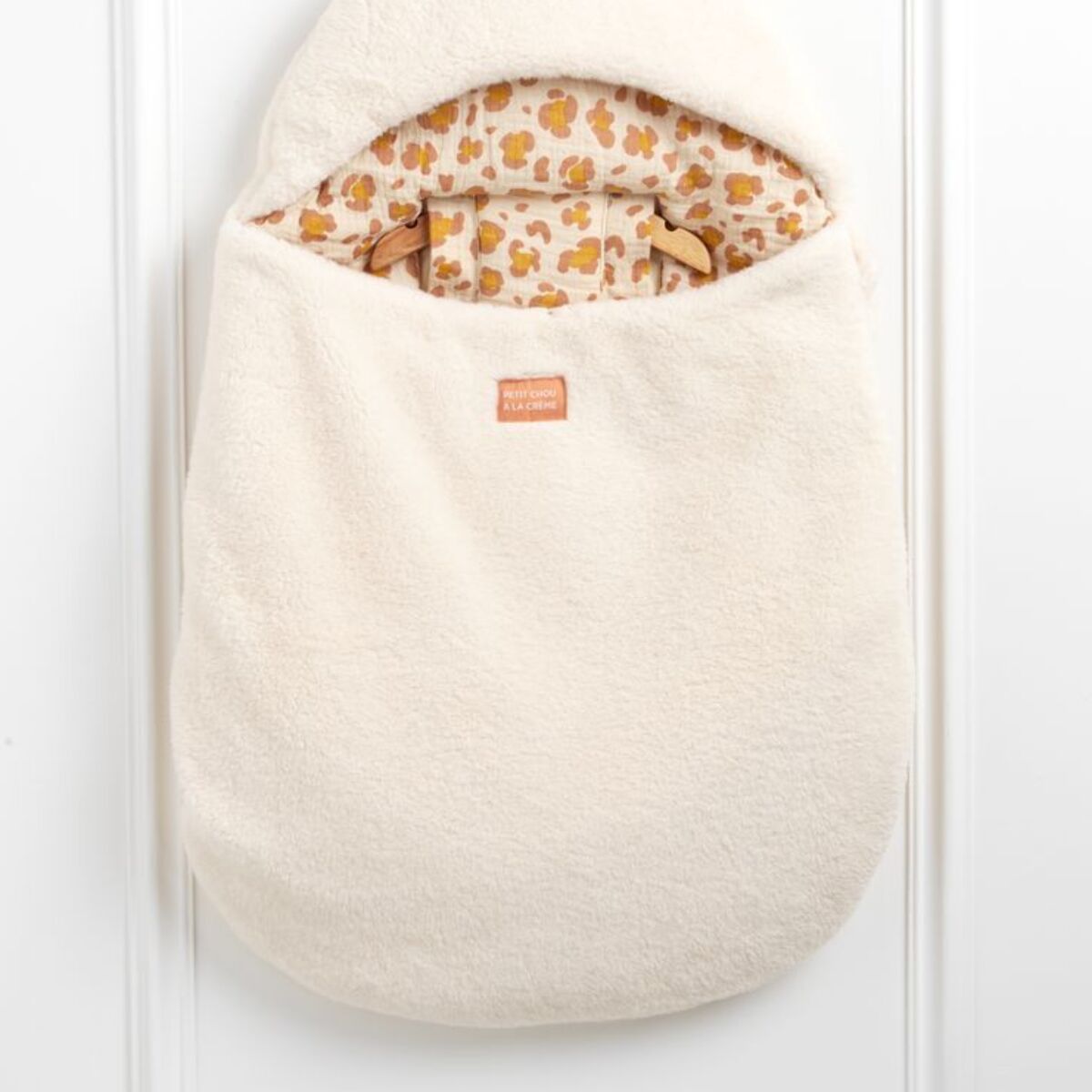 Nid d'ange bébé 5 attaches en sherpa et intérieur gaze de coton