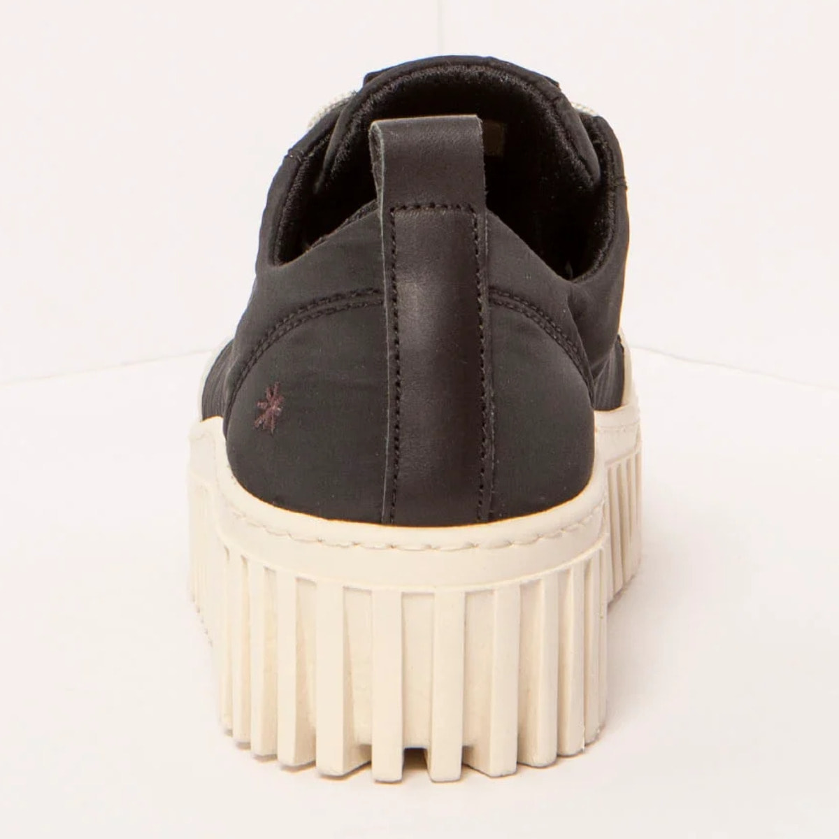 Zapatos 1534 NYLON BLACK/BRIGHTON color Black