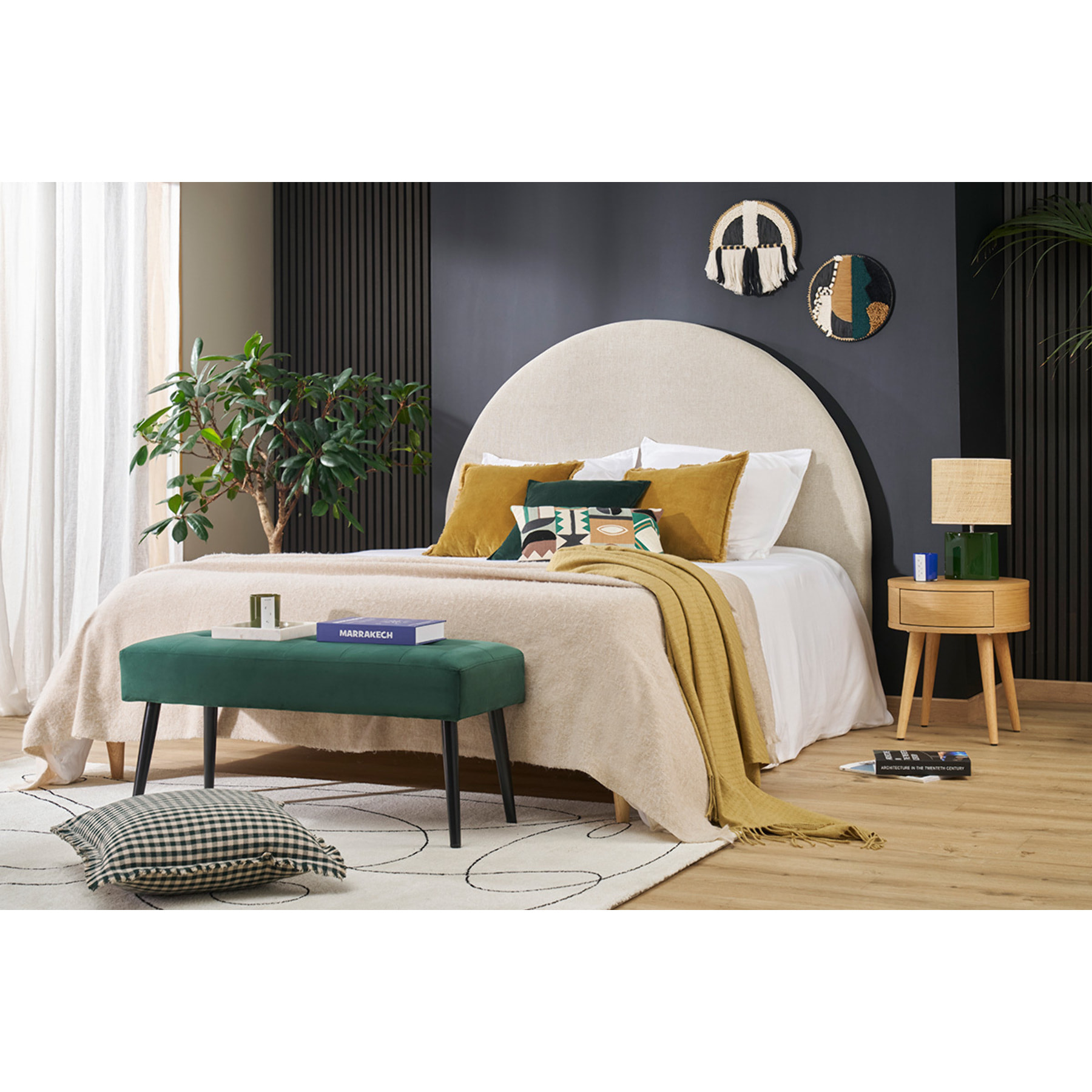 Banc design capitonné en tissu velours vert foncé et métal noir L96 cm GUESTA