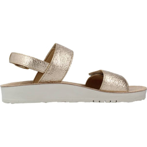 Sandalias Niña de la marca GEOX  modelo J SANDAL COSTAREI GI ORO