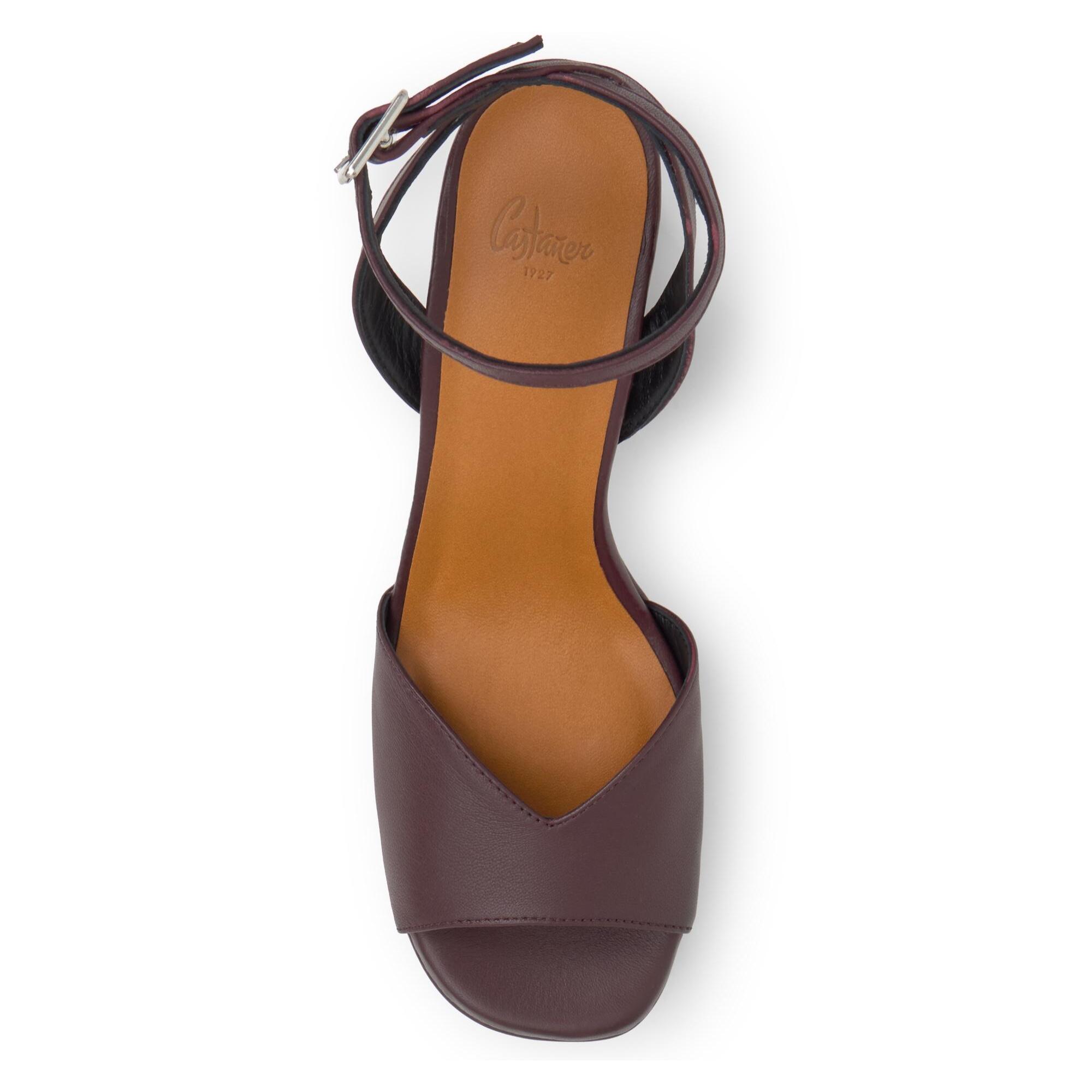 Sandalia de tacón Fibi en napa con cierre de hebilla