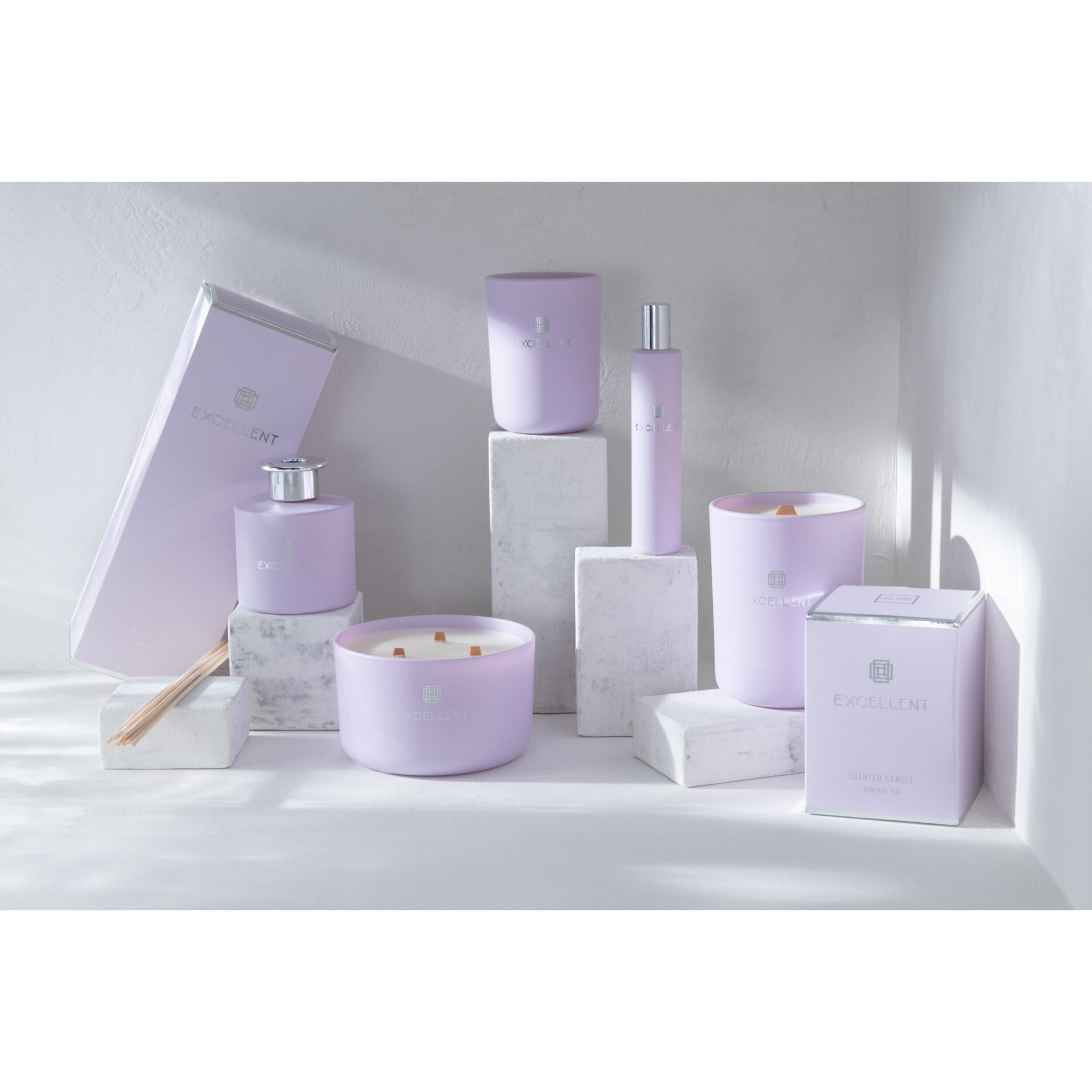 J-Line bougie parfumée Excellent - Siberia Fir - verre - lila - medium - 80H