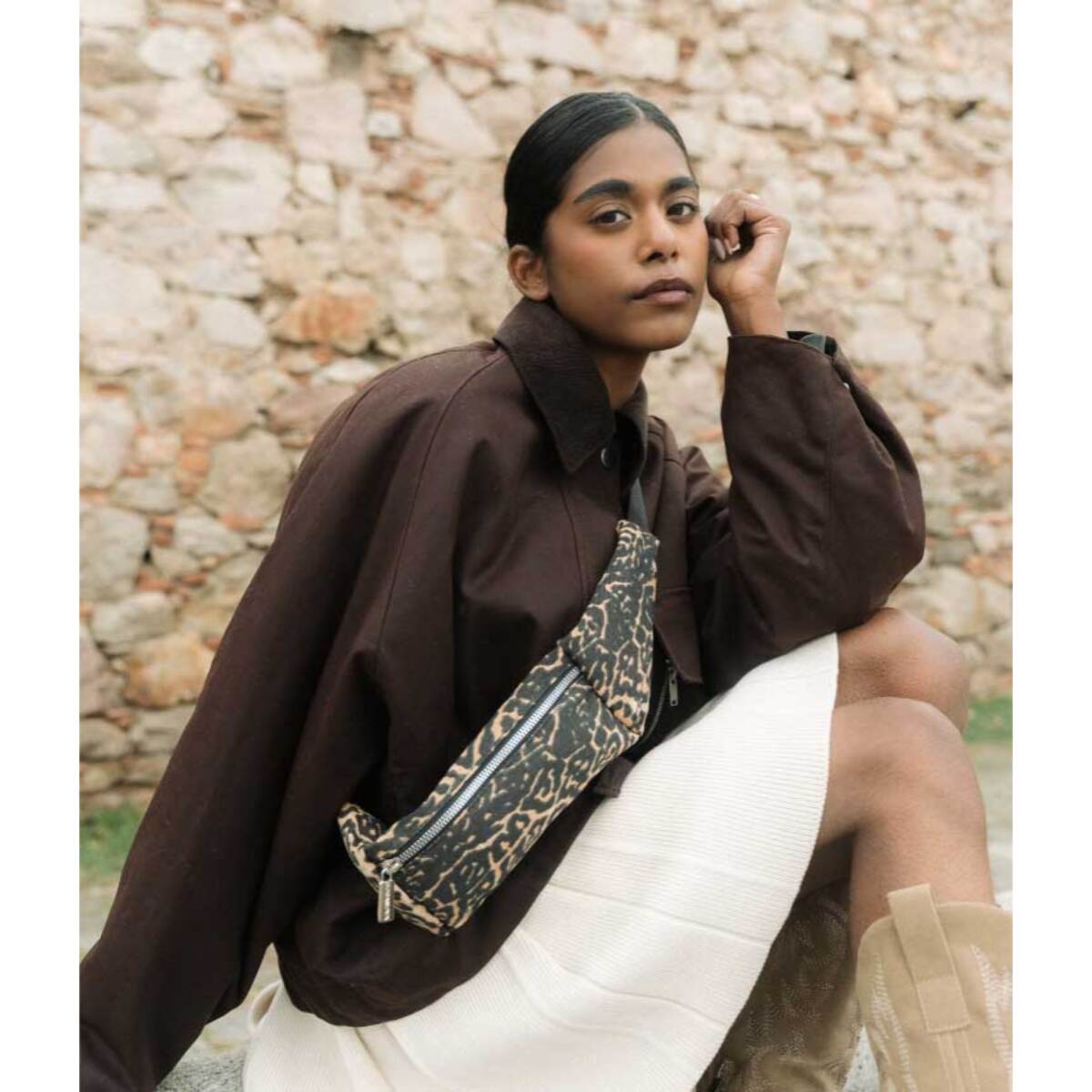 Riñonera plana leopardo cuero con cremallera