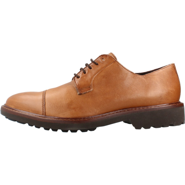 Zapatos de Vestir Hombre de la marca GEOX  modelo U26DRD 00046 MARRON CLARO
