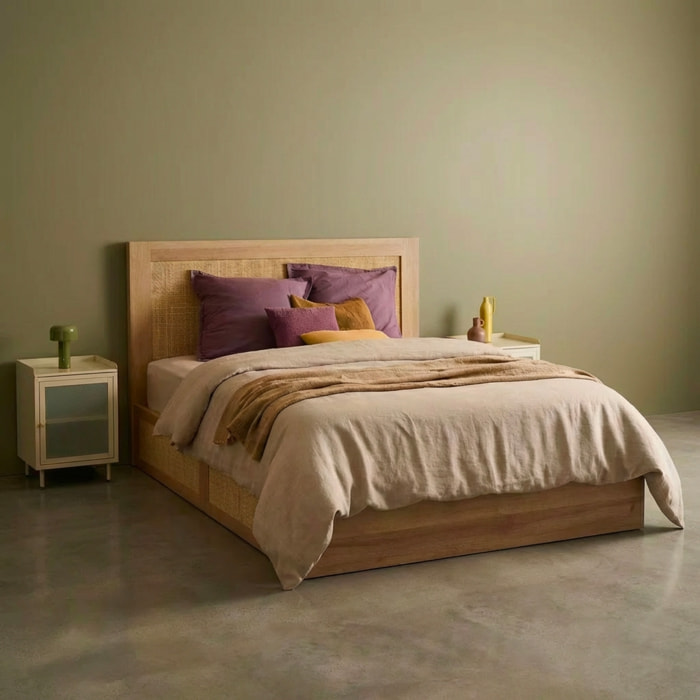 Lit bohème avec sommier à lattes et tête de lit 140 x 190cm + 4 tiroirs décor bois et cannage BOHÈME