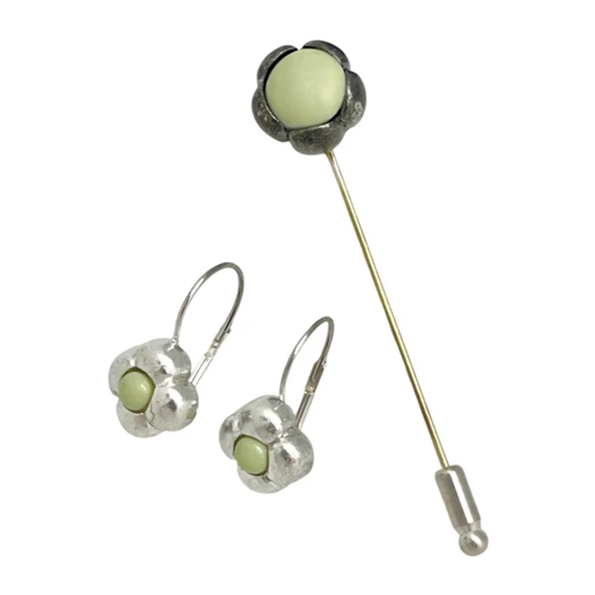 Conjunto broche alfiler verde claro y pendientes dormilona plata 10µ