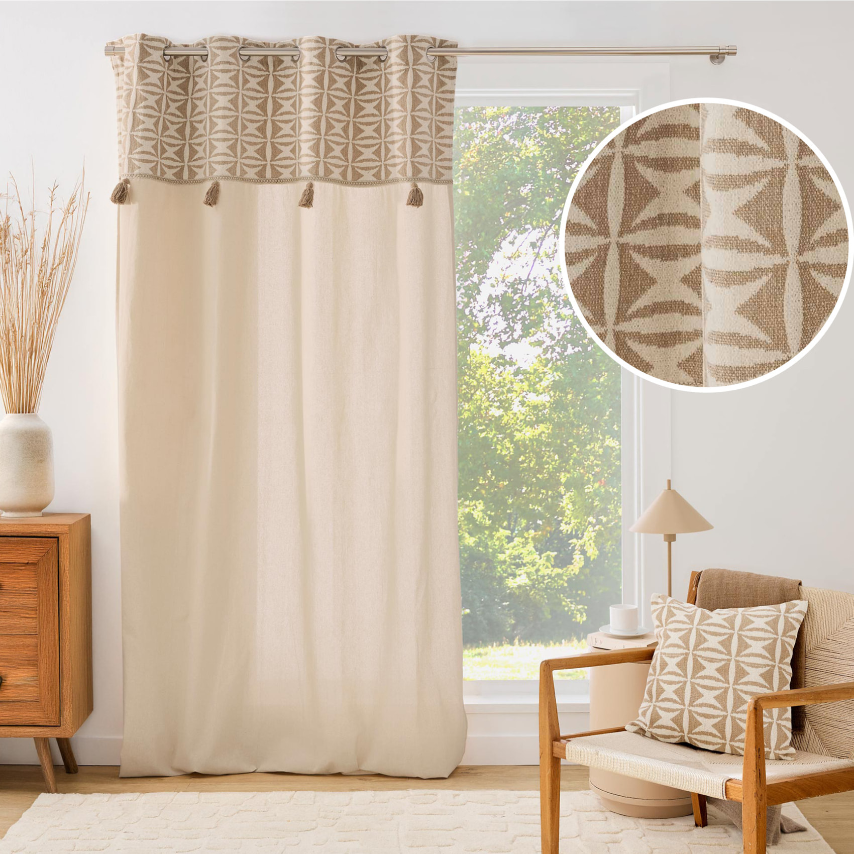 Rideau tamisant à œillets en polycoton avec jacquard et pompons - Naturel