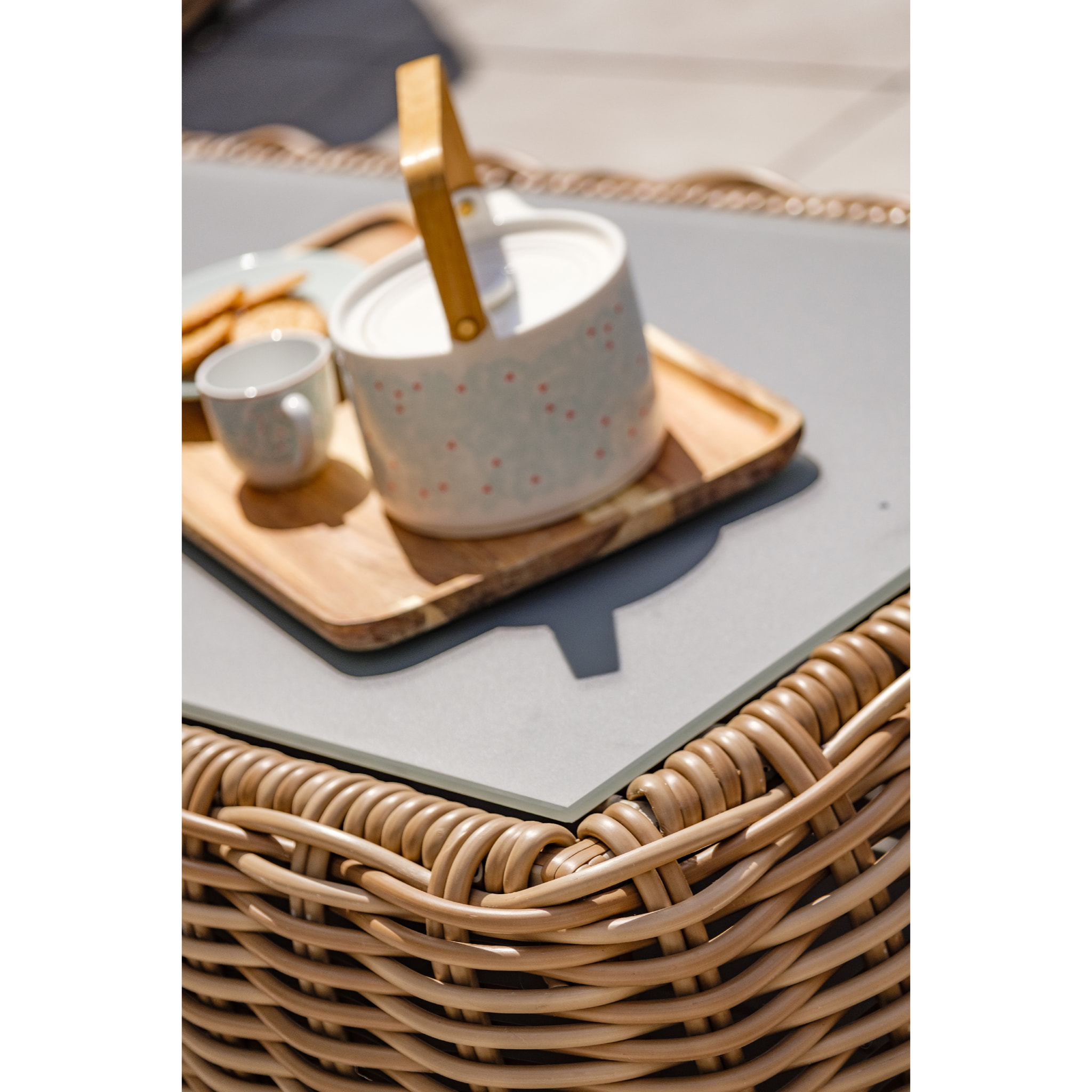 BORABORA - Salon de jardin 6 places en résine tressée