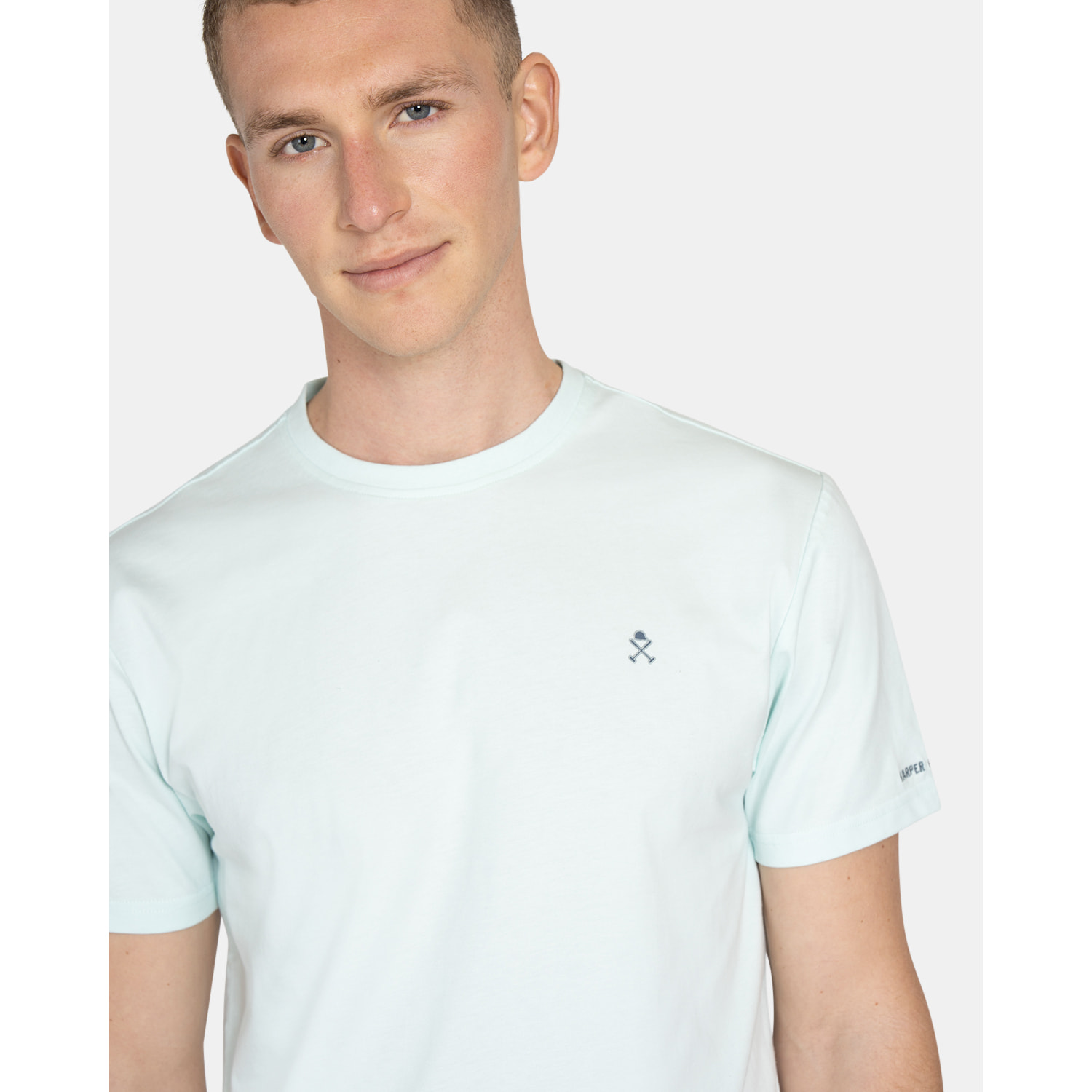 CAMISETA RETRO PRINT LOGO