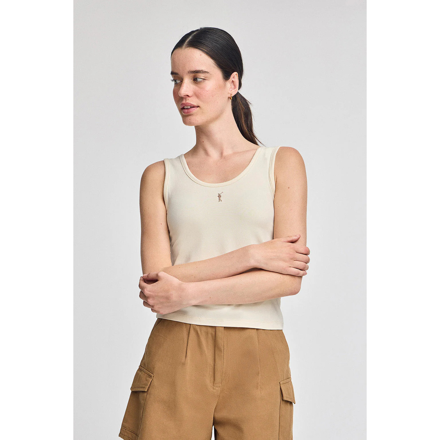 Camiseta color crudo de tirantes con bordado Rigby Go