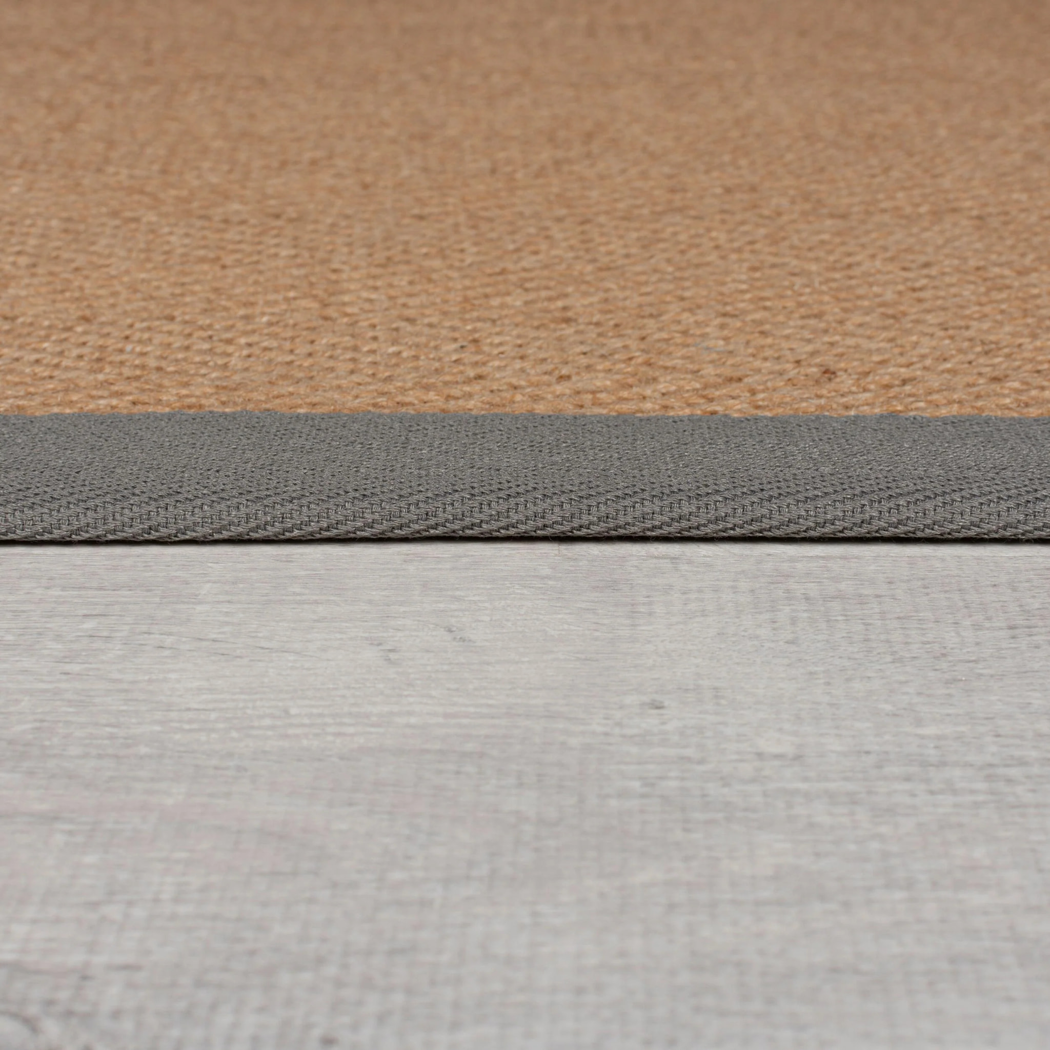 Tapis en jute antiderapant de couloir KIRA