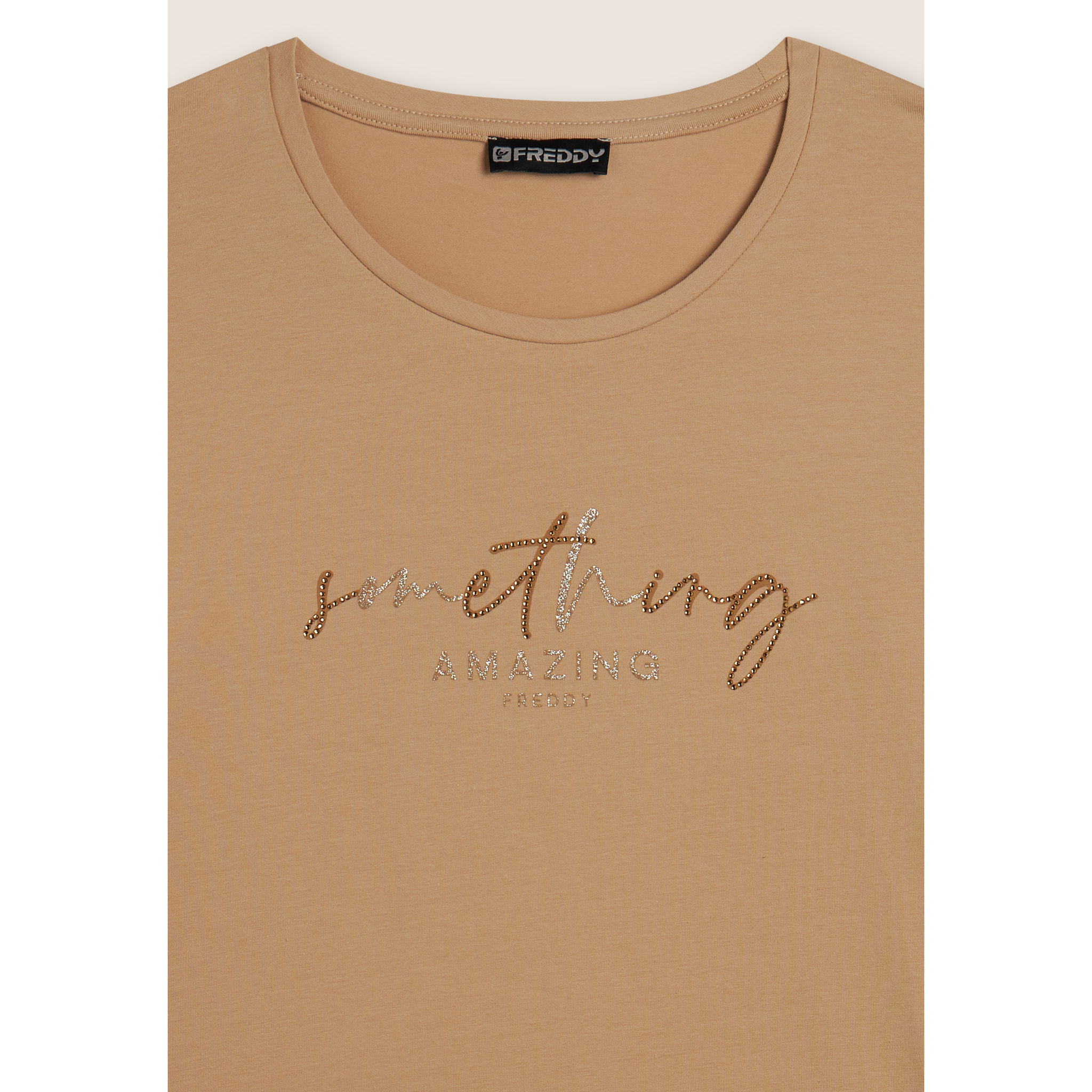 T-shirt a maniche lunghe con scritta “Something Amazing”