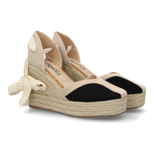 Alpargata de cuña alta de esparto con cintas